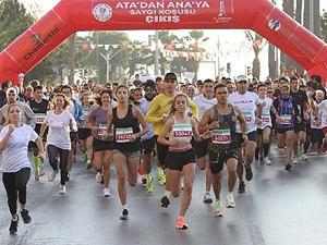 İzmir'de yarın "Ata'dan Ana'ya Saygı Koşusu" gerçekleştirilecek
