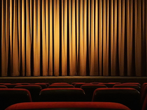 Özel tiyatrolara 55 milyon lira destek