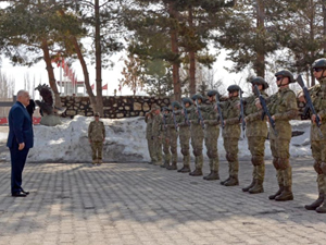 Milli Savunma Bakanı Yaşar Güler sınır hattında