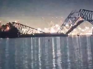 ABD'de bir gemi Francis Scott Key Köprüsü'ne çarparak köprüyü yıktı