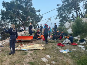Teleferikte mahsur kalan 137 kişi kurtarıldı