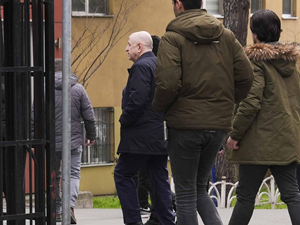 "Cumhurbaşkanına hakaret" suçundan gözaltına alınan Özdağ adliyede