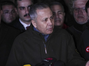 İçişleri Bakanı Yerlikaya: Enkazdaki 2 cana ulaşmak için yoğun gayret gösteriyoruz