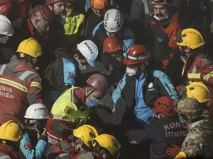 Konya'da çöken binada umutlar tükendi! İki kişinin cansız bedenlerine ulaşıldı