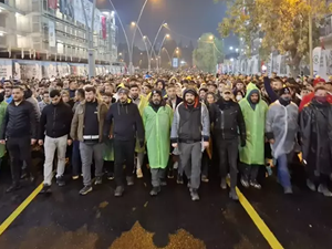 Depremin en büyük yıkımı yaşattığı Hatay'da sessiz yürüyüş