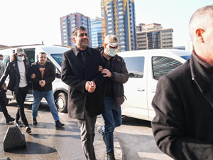 Terör soruşturmasında gözaltına alınan belediye başkan yardımcıları adliyede