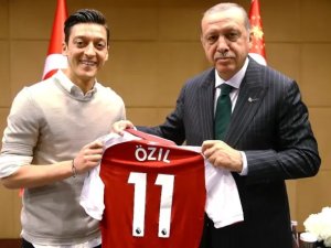 Erdoğan'dan Mesut Özil'e yeni görev!