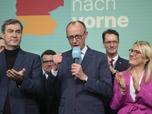 Almanya'da CDU/CSU partileri yüzde 28,6 ile önde!