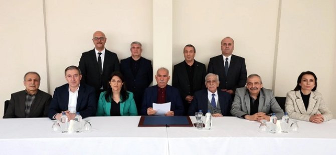 Teröristbaşı Öcalan'ın çağrısı okunuyor!