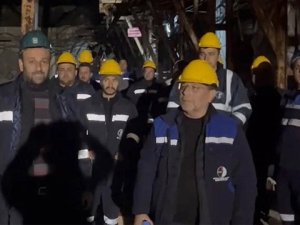 İşçiler, kendilerini madene kapattı!