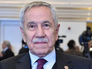 Bülent Arınç: “Anayasa tanınmaz hâle geldi, değişmesi lazım”
