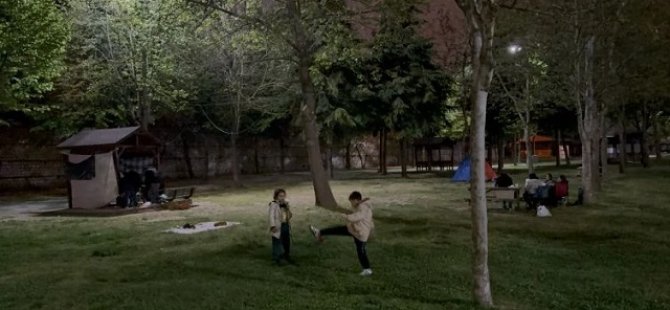 İstanbulluların bazıları geceyi dışarıda geçirdi!