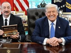 Trump'tan Aliyev'e hediye: "Nadiren veririm"