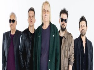 Bulutsuzluk Özlemi, 40. yılını kutladı!