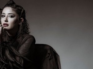 AKP'li başkandan Melek Mosso'ya eleştiri!