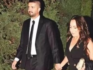 Ebru Gündeş boşandı!