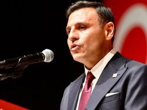 Özgür Çelik mazbatasını aldı