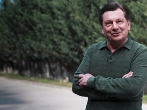 Vedat Milor'dan ironik paylaşım: Özel okul!