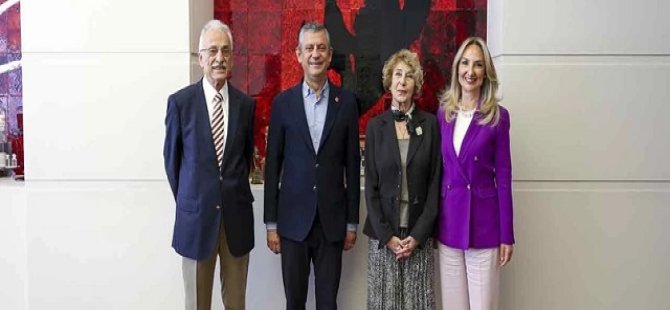 Ayşe Kulin, CHP'ye üye oldu!