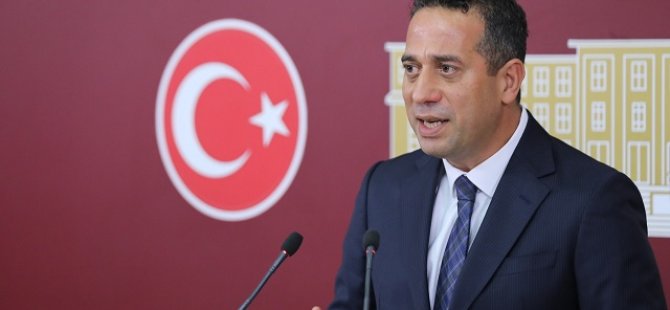 Ali Mahir Başarır’dan ‘Yalçın Küçük’ performansı!