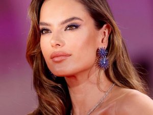 Victoria’s Secret modeli Alessandra Ambrosio, İstanbul’da!