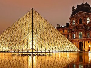 Louvre soyguncusu, ‘YouTuber’ çıktı!