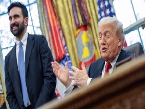 Önce sövdü sonra övdü: Donald Trump!