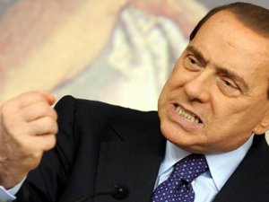 Berlusconi 3 yıl hapse mahkum edildi