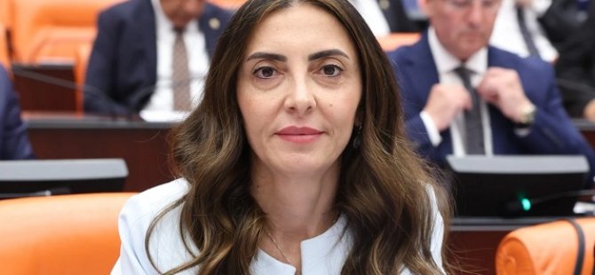 CHP’li Nurhayat Altaca Kayışoğlu, hastaneye kaldırıldı!