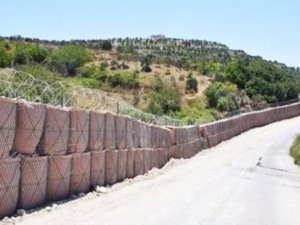 Suriye sınırına duvar örülüyor