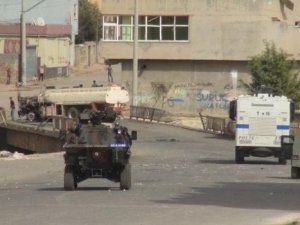 Nusaybin’de bombalı motosikletle saldırı: 1 polis yaralı