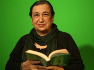 Şair ve yazar Sennur Sezer hayatını kaybetti