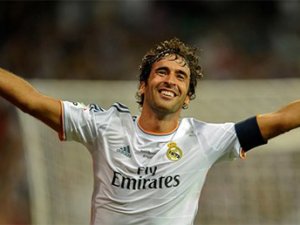 Raul Gonzalez futbolu bırakıyor