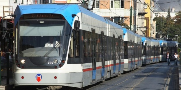 İstanbul'da tramvay kazası! Seferler durdu