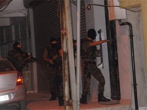 İstanbul'da şafak vakti terör operasyonu