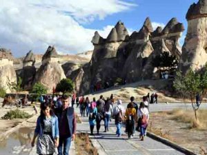 Türkiye'ye gelen turist sayısı azaldı