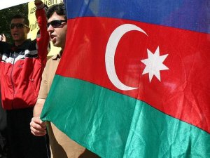 İran'daki Azerbaycan Türkleri ırkçılığa isyan ediyor