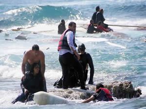 Bodrum'da kaçak göçmen taşıyan bot battı: 9 ölü