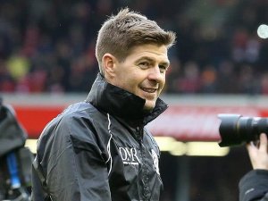 Gerrard Liverpool'a dönüyor