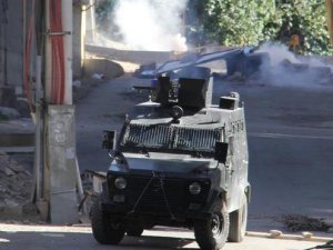 Diyarbakır'da polise saldırı: 3 yaralı