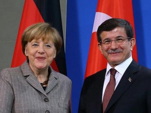 Başbakan Davutoğlu, Merkel ile görüştü