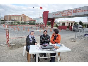 Gazetecilerin Silivri’deki ‘umut' nöbeti devam ediyor