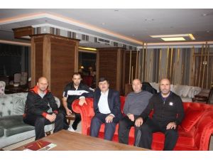 Trabzon Valisi Öz, Sivas Belediyespor Kampını Ziyaret Etti