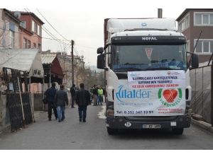 Bayırbucak Türkmenlerine 1 Tır Dolusu Yardım Gönderildi