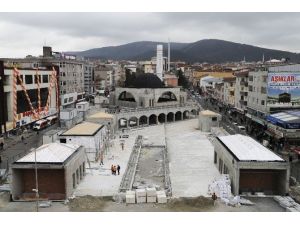 Sultanbeyli Merkez Camisi Tamamlanıyor