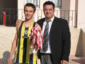 Madalya Avcısı Berke, Artık Fenerbahçe İçin Koşacak