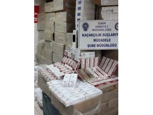 İzmir Polisi Bir Milyonluk Kaçak Sigara Ele Geçirdi