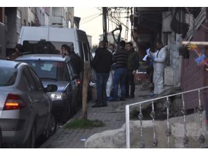 İki teröristin öldürüldüğü evde delil toplayan polis sabah ayrıldı
