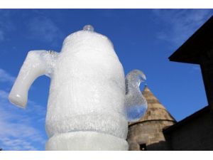 Sibirya Soğuklarının Hüküm Sürdüğü Erzurum’da Buzdan Heykeller