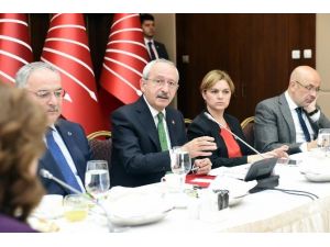 Kılıçdaroğlu, Gazetelerin Ankara Temsilcileriyle Biraraya Geldi